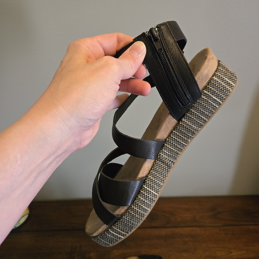 Maurices Black Strappy Platform Sandals - Picture 10 of 16